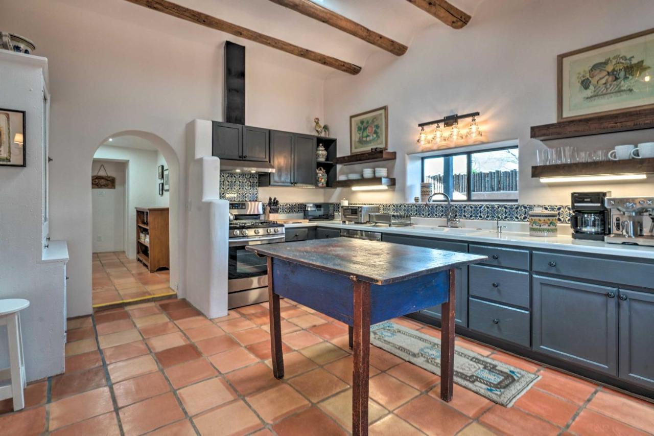 Adobe House With Patio - Walk To Dtwn Plaza And Shops! Villa ซานตาเฟ ภายนอก รูปภาพ