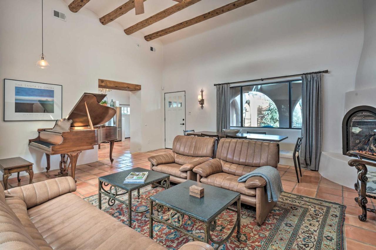 Adobe House With Patio - Walk To Dtwn Plaza And Shops! Villa ซานตาเฟ ภายนอก รูปภาพ